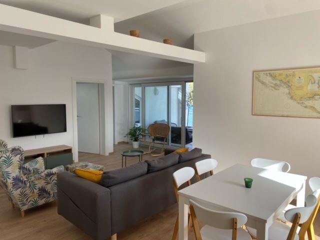 Apartments Vala Grebastica Exterior photo